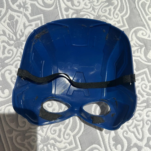 Captain America mask - Picture 3 of 3